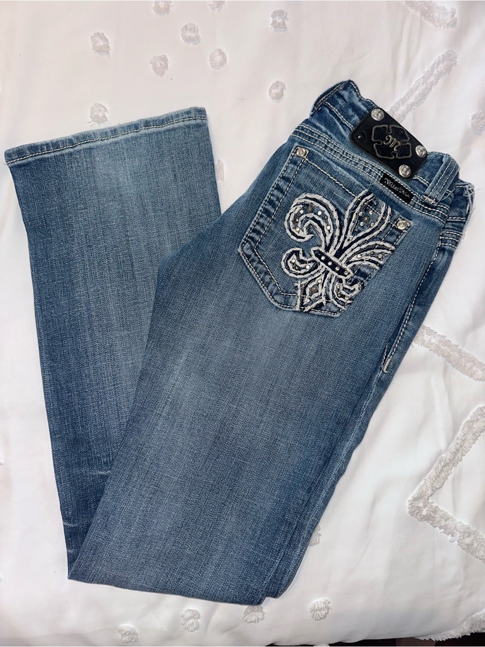 Miss Me Boot Cut Jeans in Medium Blue with Fleur de Lis Embroidery Size 28